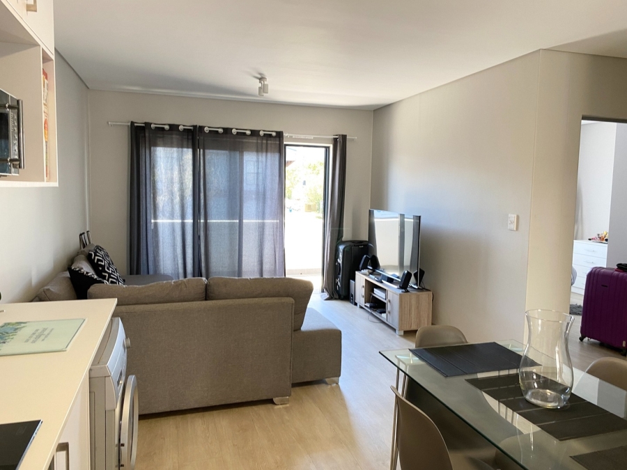 To Let 2 Bedroom Property for Rent in Somerset West Western Cape